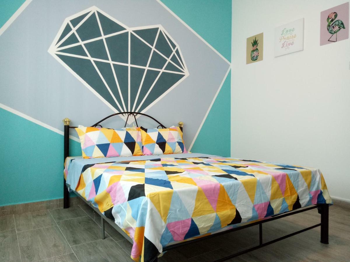Icolor & Ch5 Apartment Tanah Rata
